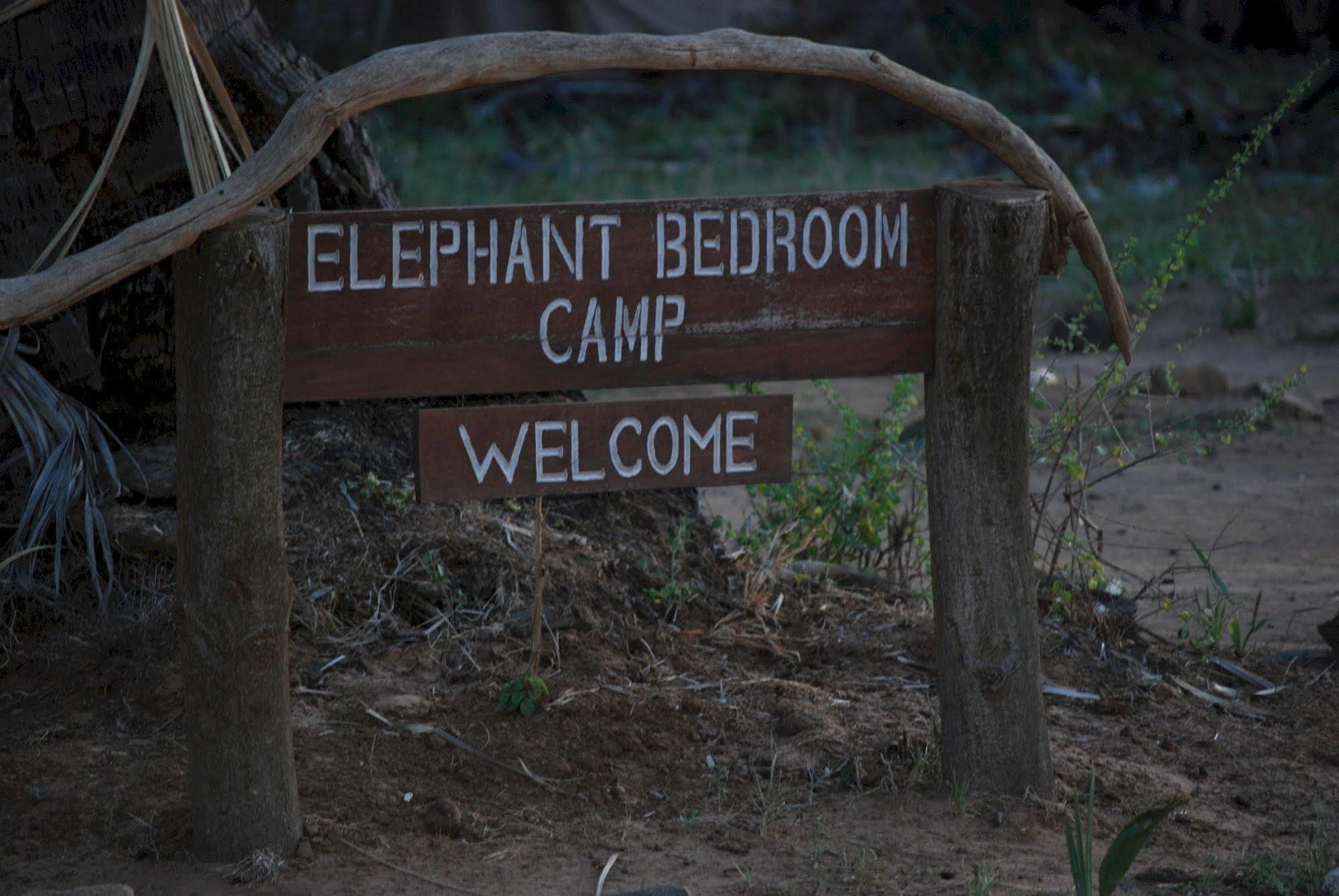 Elephant Bedroom Camp - Samburu Archers Post Eksteriør billede